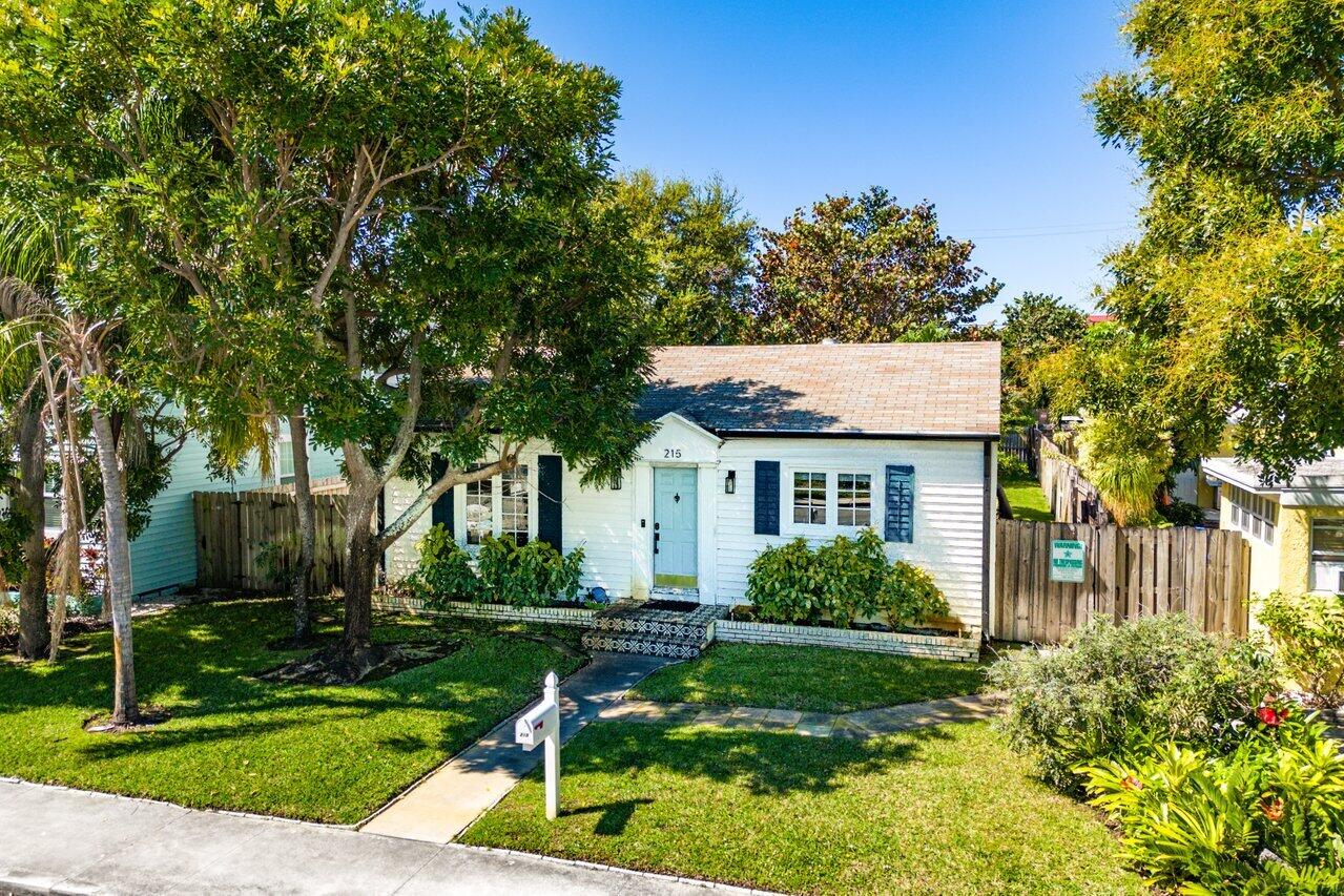 LAKE WORTH TOWN OF - Residential