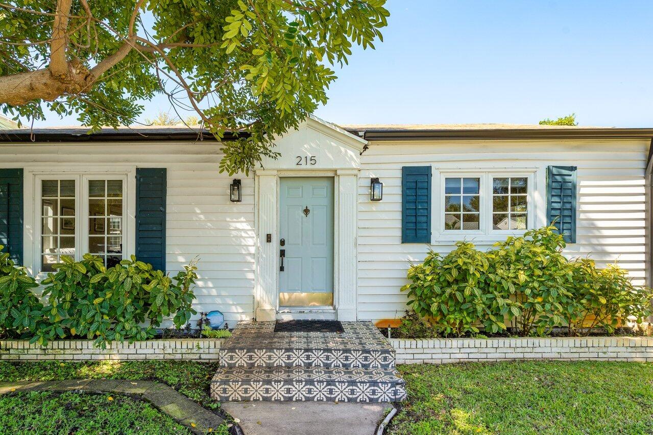 LAKE WORTH TOWN OF - Residential