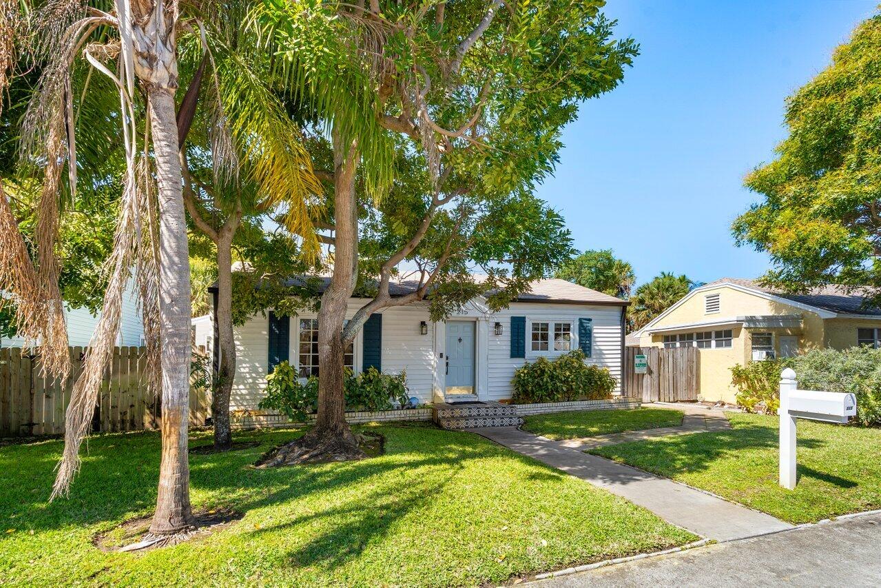 LAKE WORTH TOWN OF - Residential