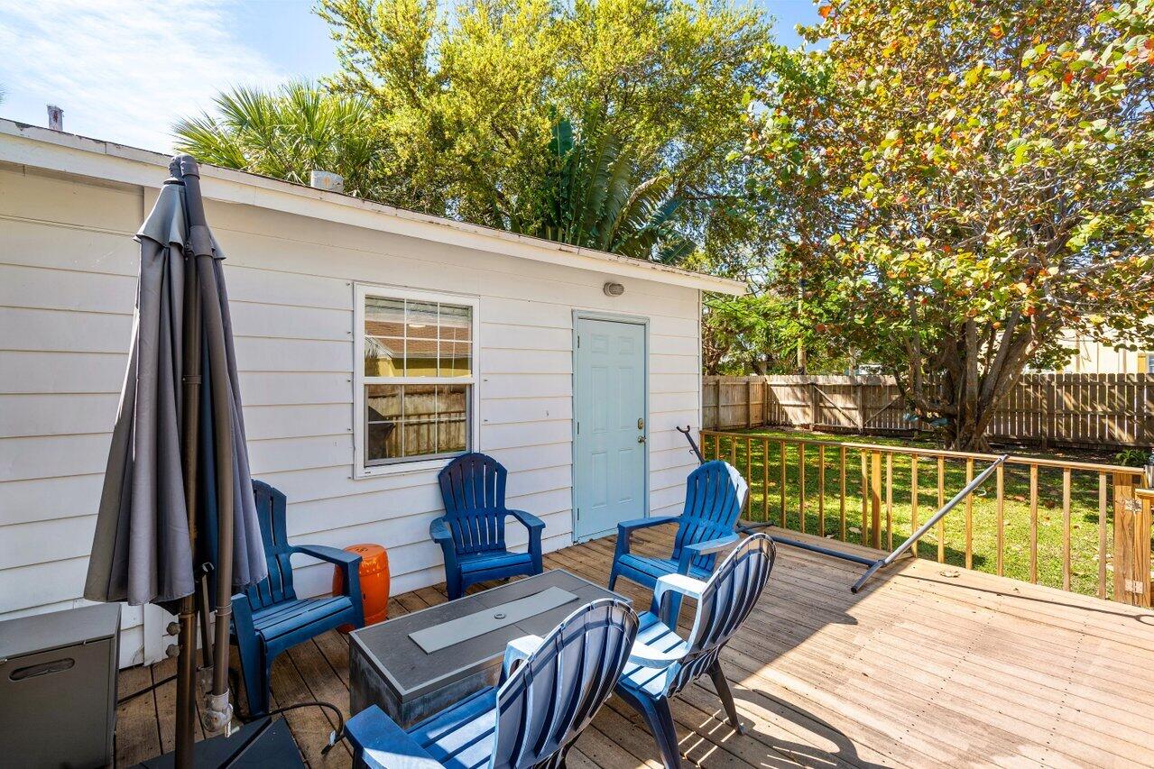 LAKE WORTH TOWN OF - Residential