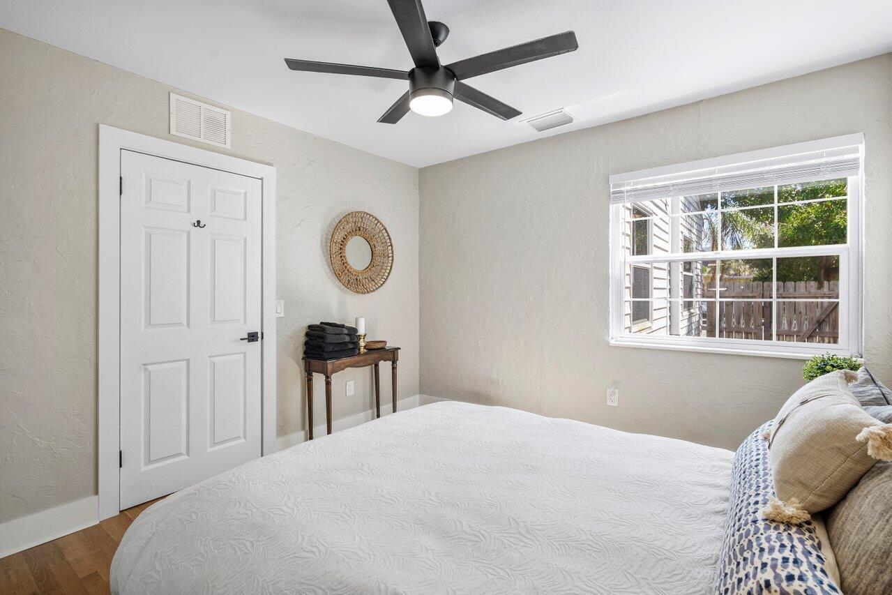 LAKE WORTH TOWN OF - Residential