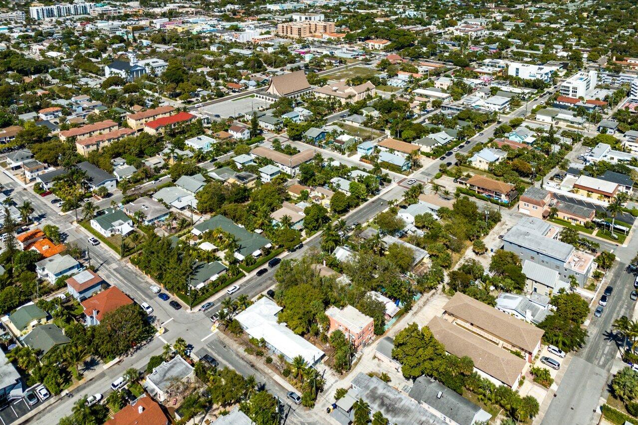 LAKE WORTH TOWN OF - Residential