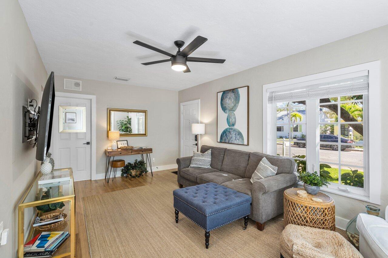 LAKE WORTH TOWN OF - Residential