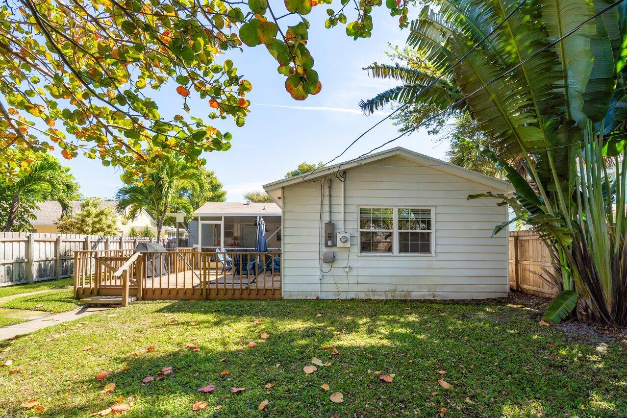 LAKE WORTH TOWN OF - Residential