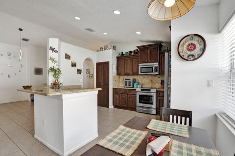 Tiny photo for 7572 Parkside Lane, Margate, FL 33063 (MLS # B26069391)