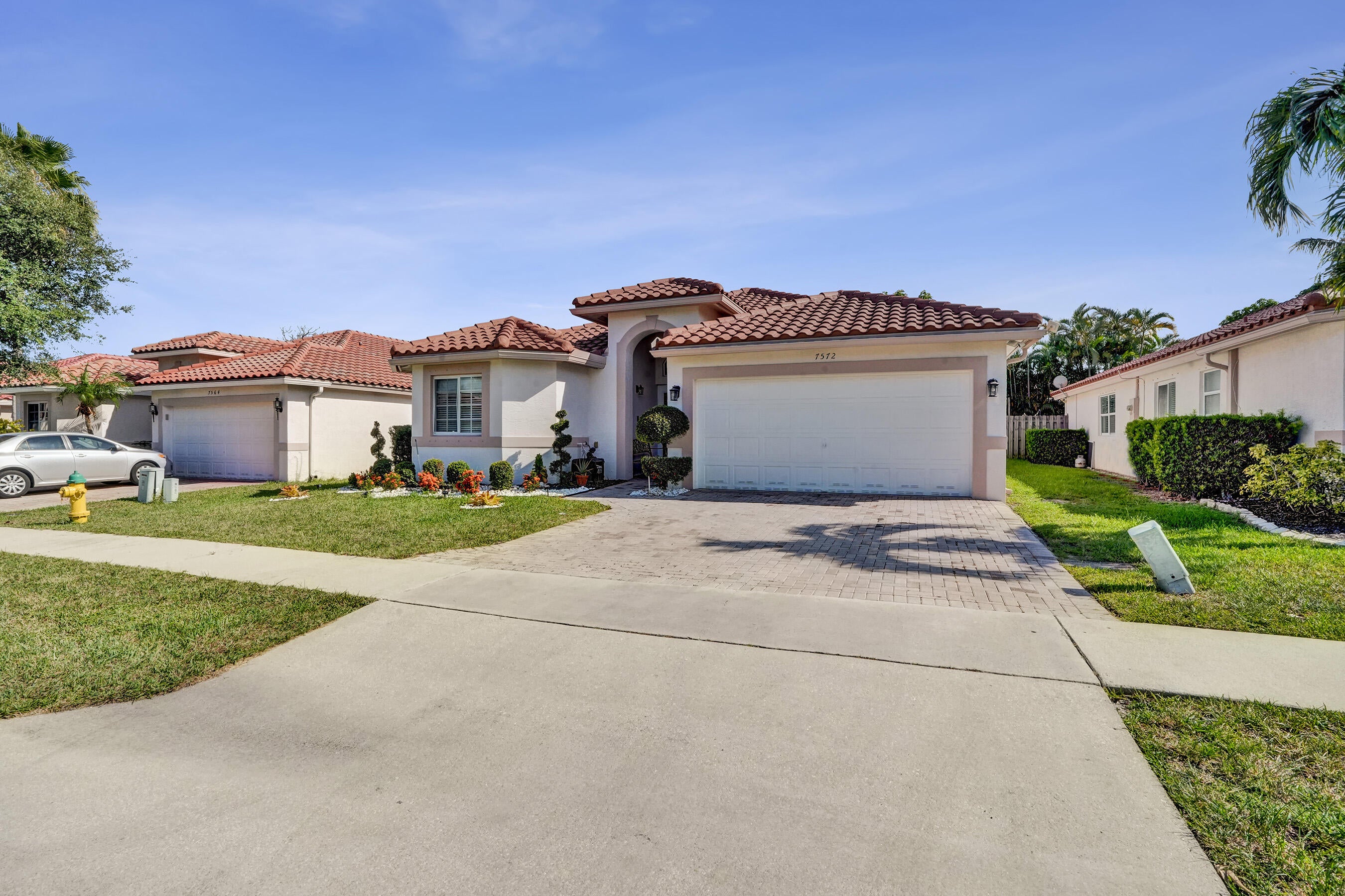 7572 Parkside Lane