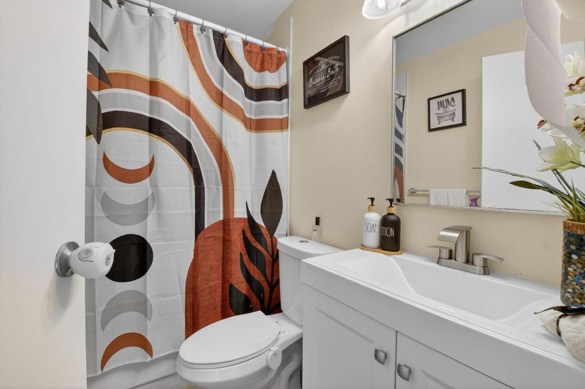 LAKESHORE AT THE MEADOWS - Residential