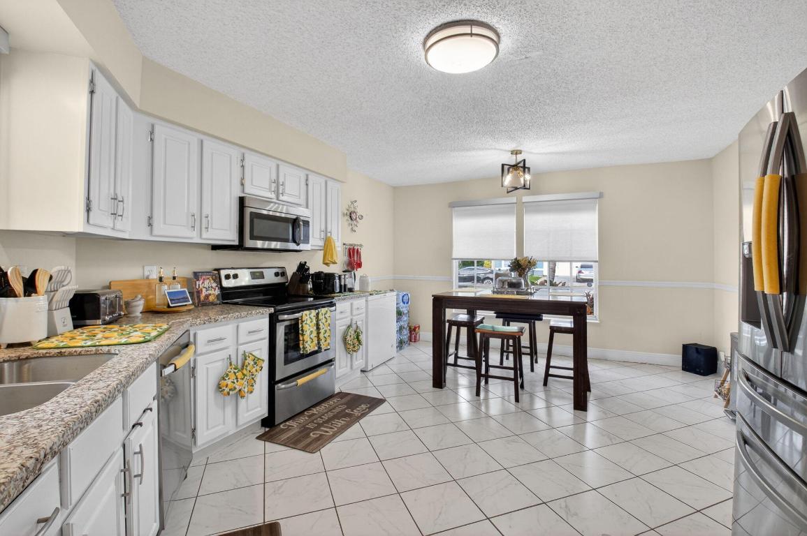 LAKESHORE AT THE MEADOWS - Residential