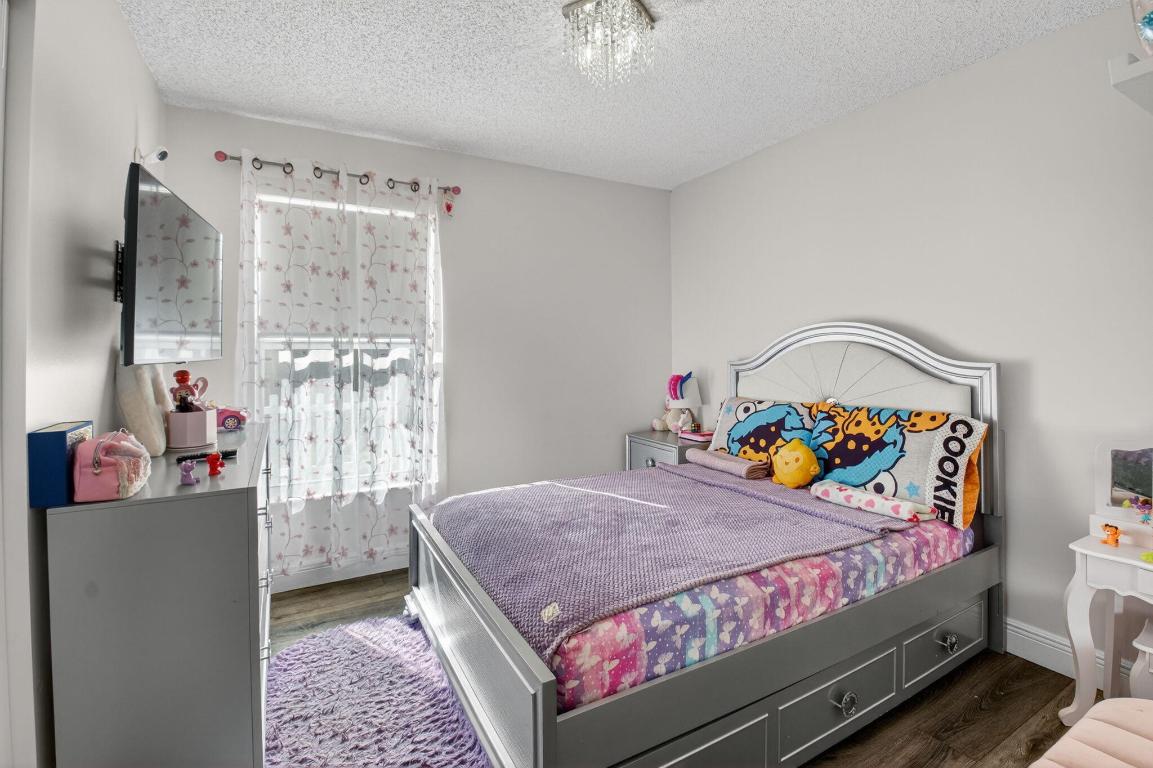 LAKESHORE AT THE MEADOWS - Residential