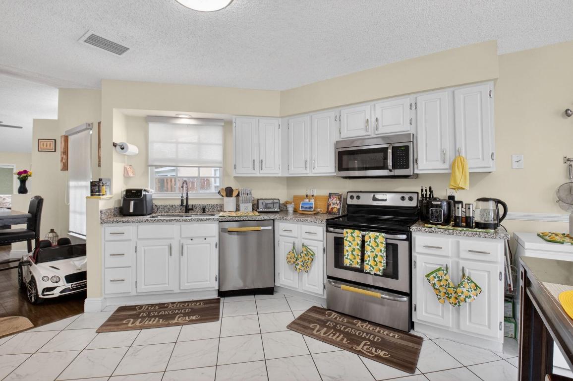 LAKESHORE AT THE MEADOWS - Residential