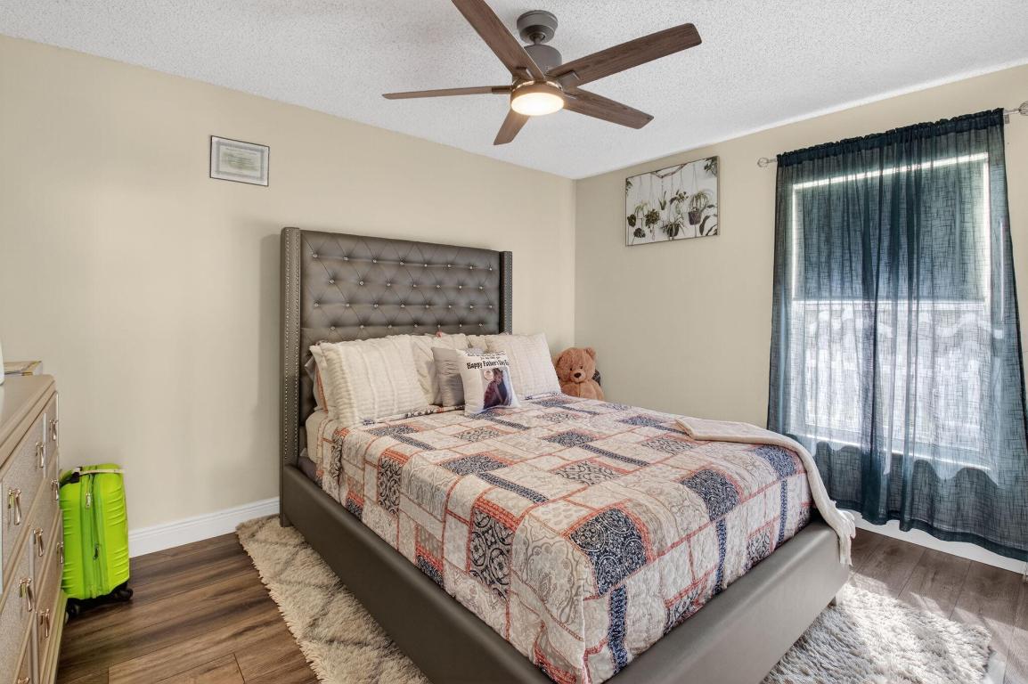 LAKESHORE AT THE MEADOWS - Residential