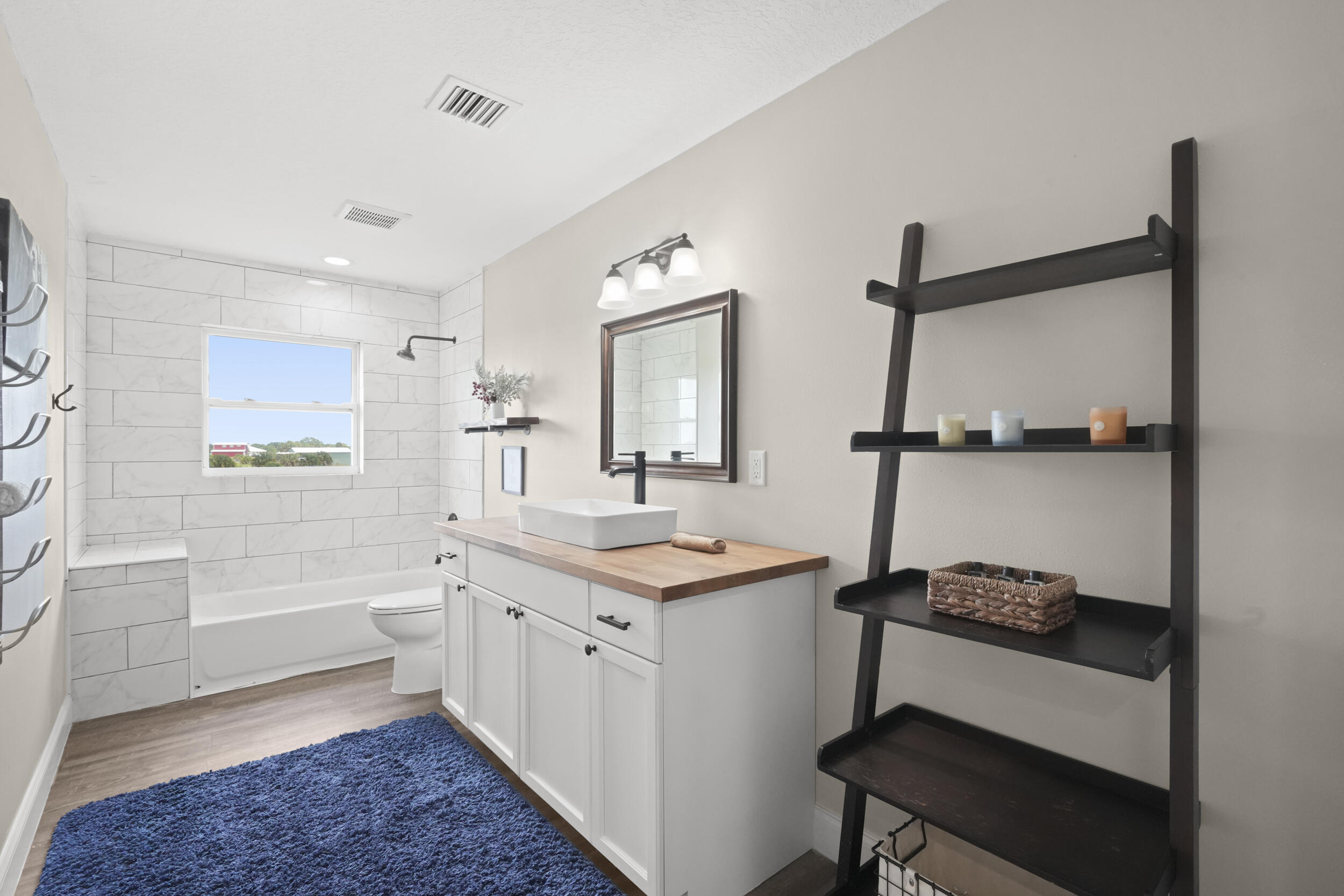 SHERMAN WOOD RANCHES - Residential