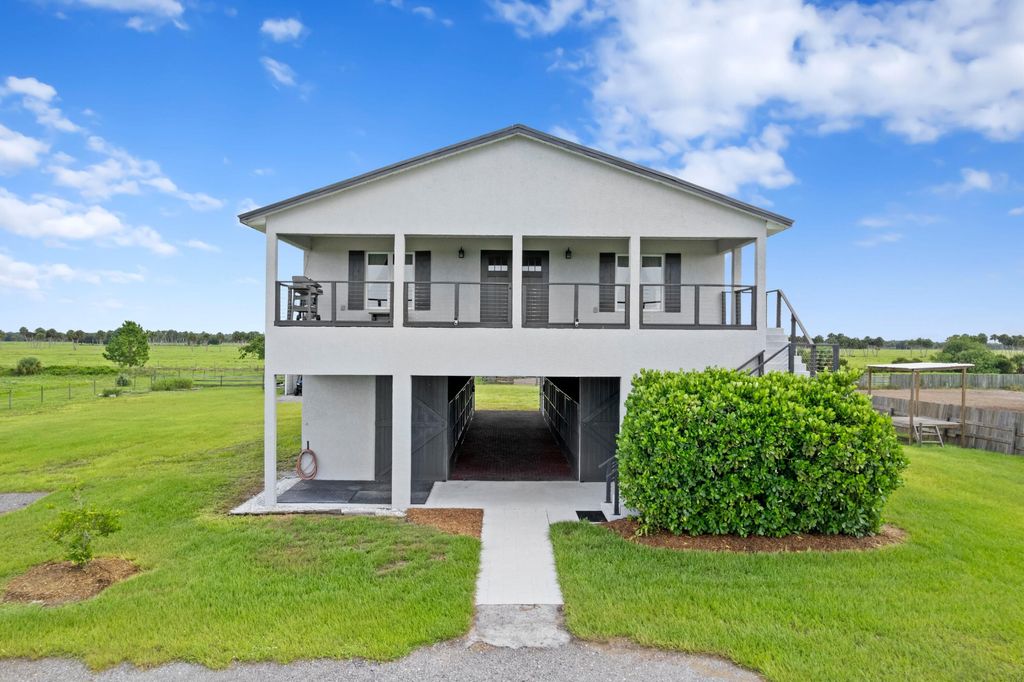 Photo of 6536 SE 26th Trail, Okeechobee, FL 34974 (MLS # B26021946)