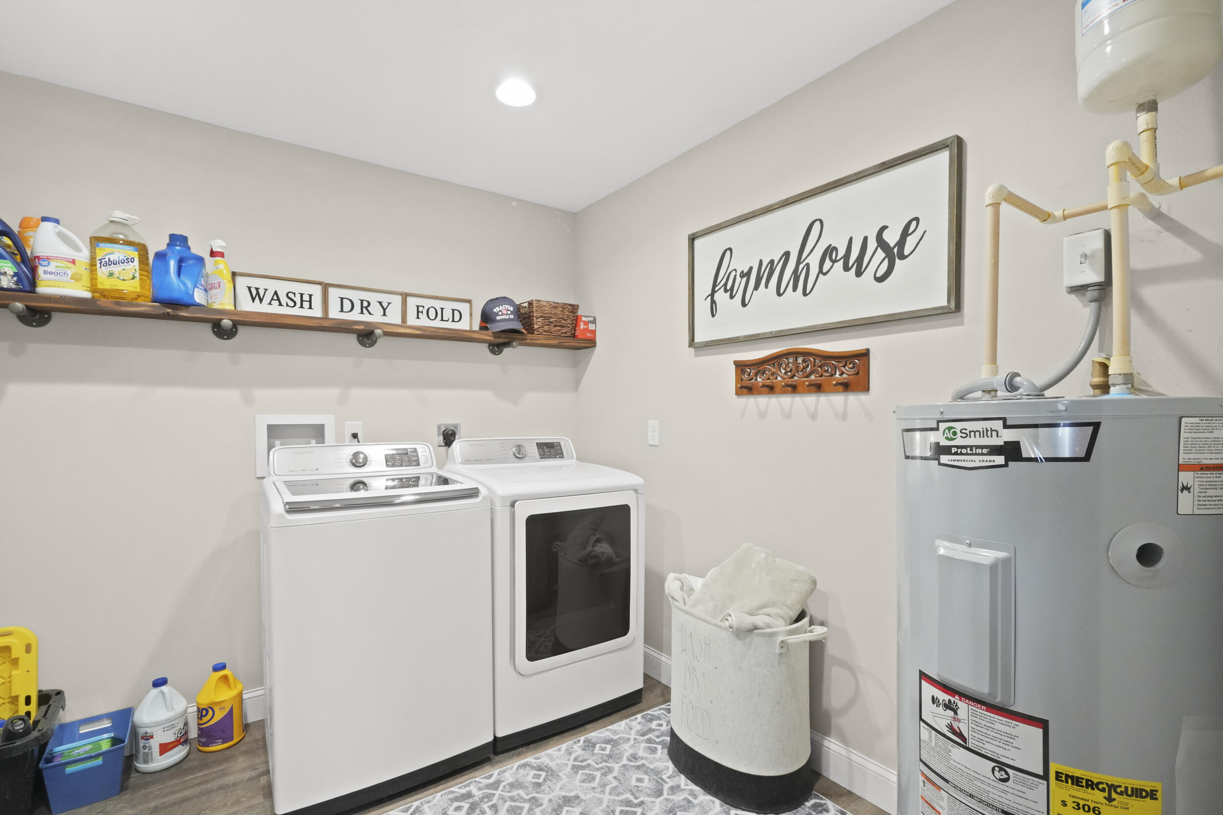 SHERMAN WOOD RANCHES - Residential