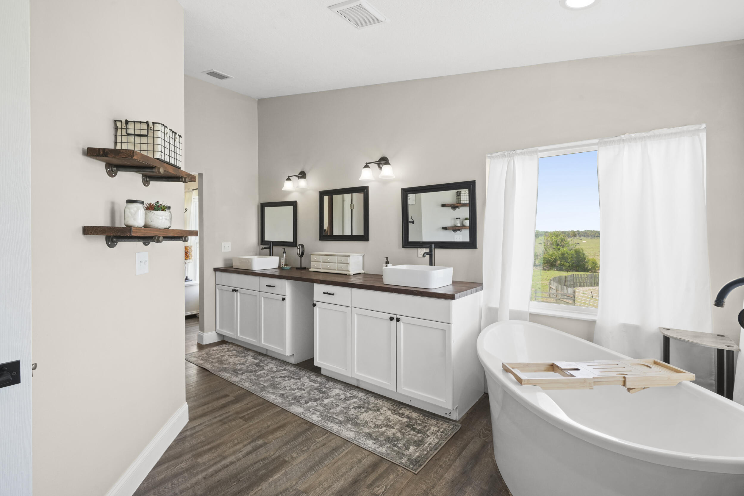 SHERMAN WOOD RANCHES - Residential
