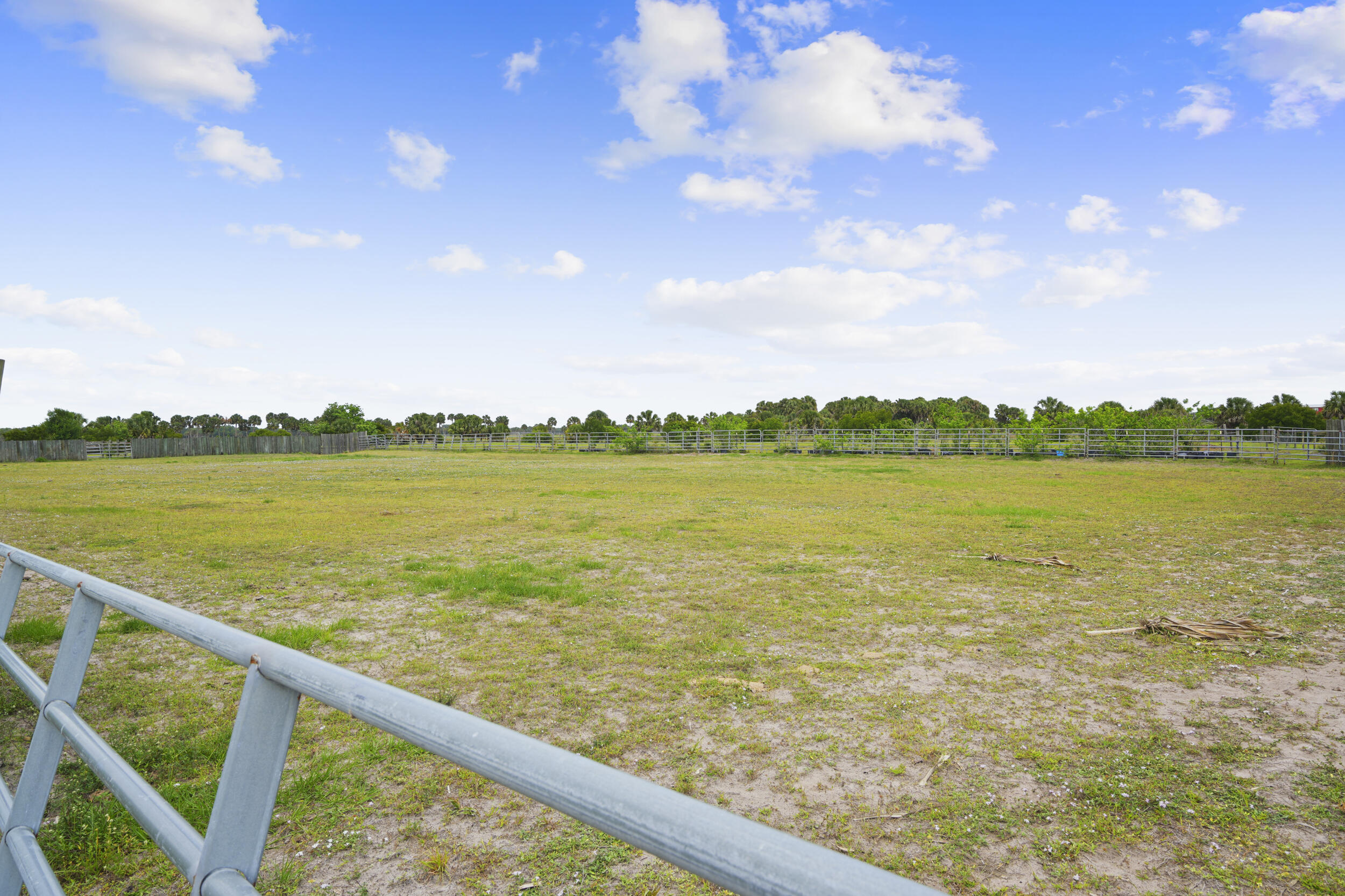 SHERMAN WOOD RANCHES - Residential