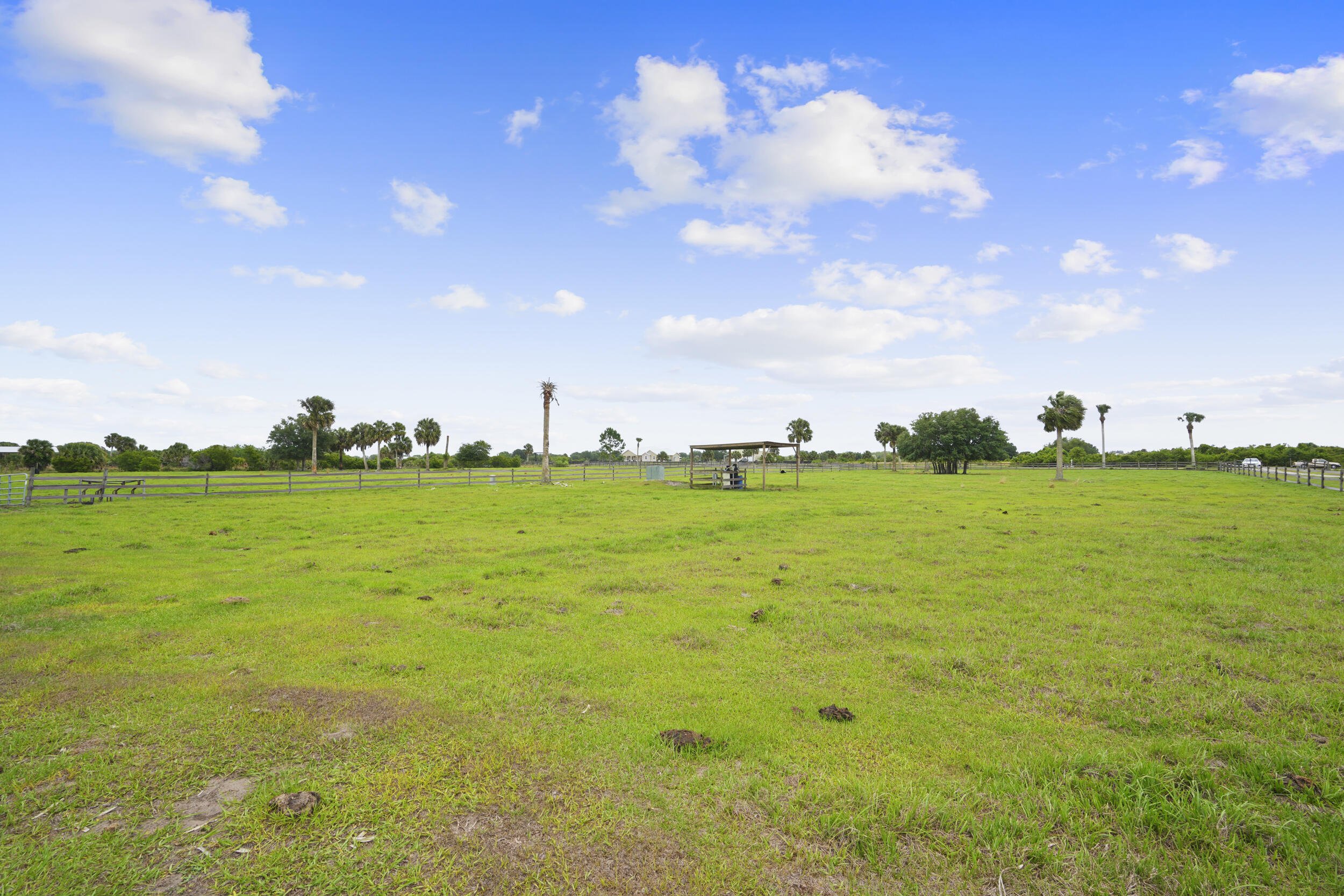 SHERMAN WOOD RANCHES - Residential