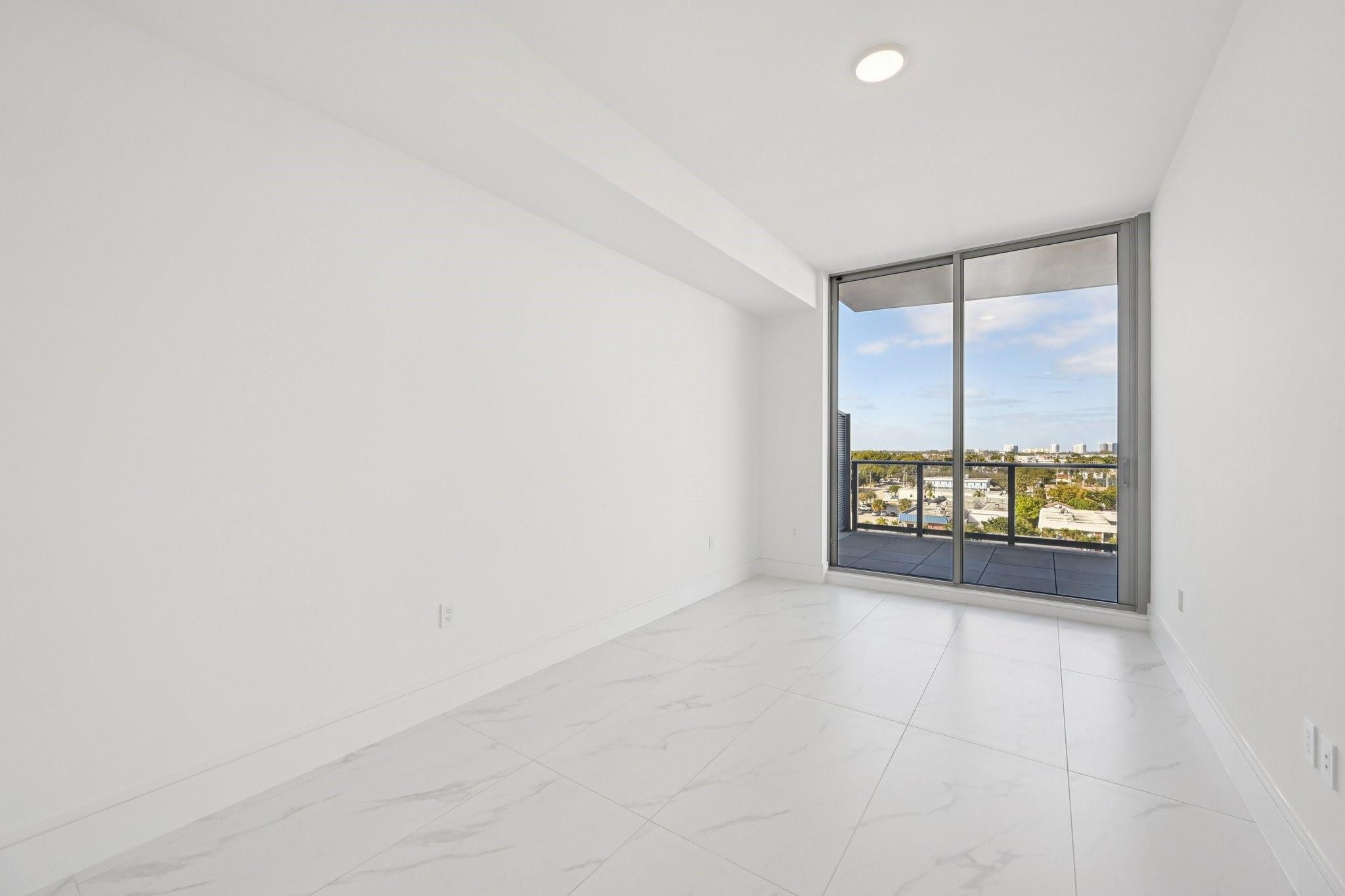 220 Lake Shore Drive 709
