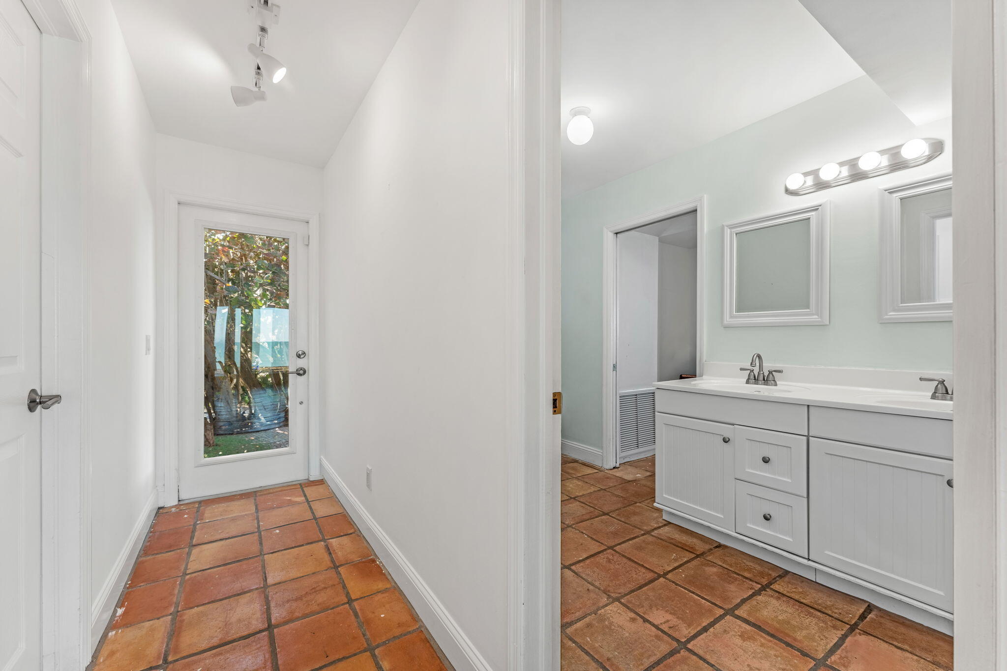 SUMMERPLACE UNIT 4 - Residential