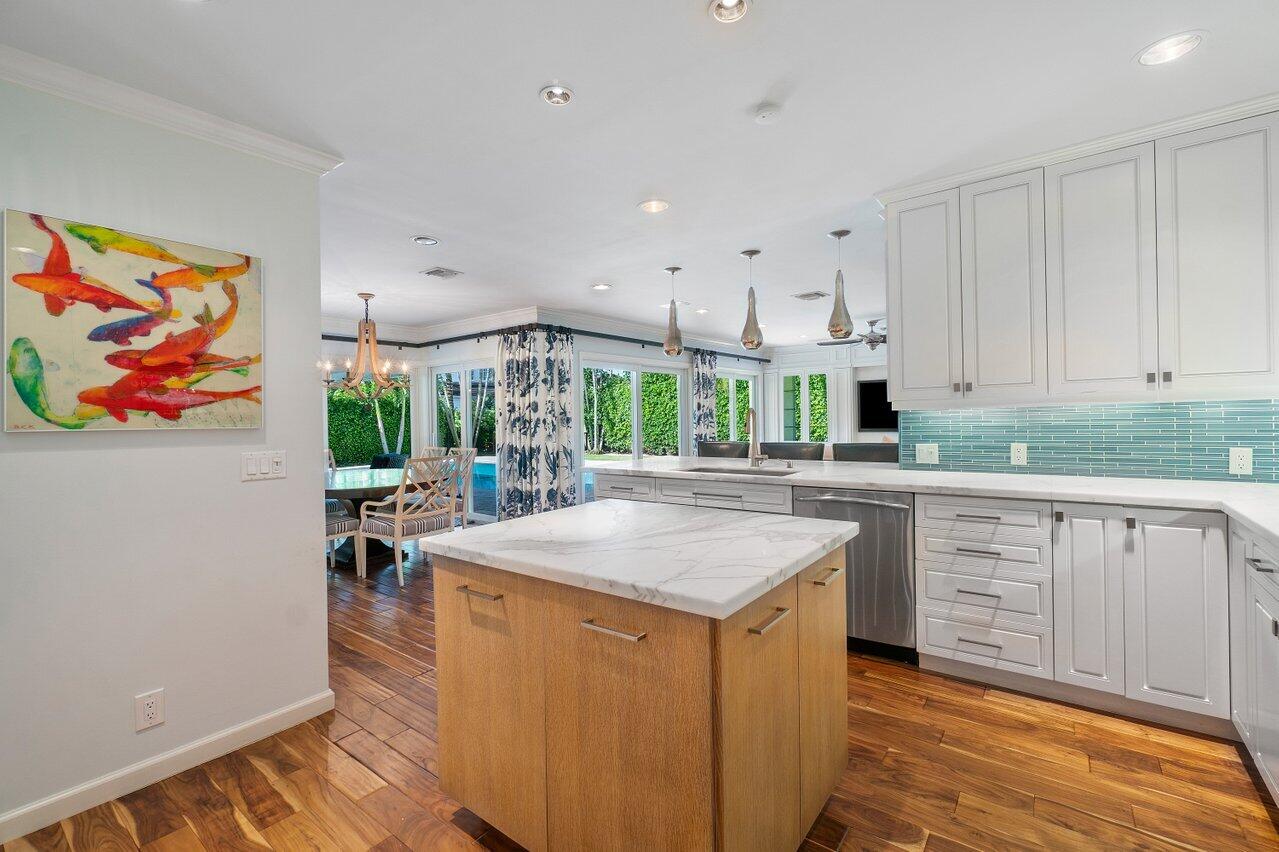 ROYAL PALM YACHT & COUNTRY CLUB - Residential