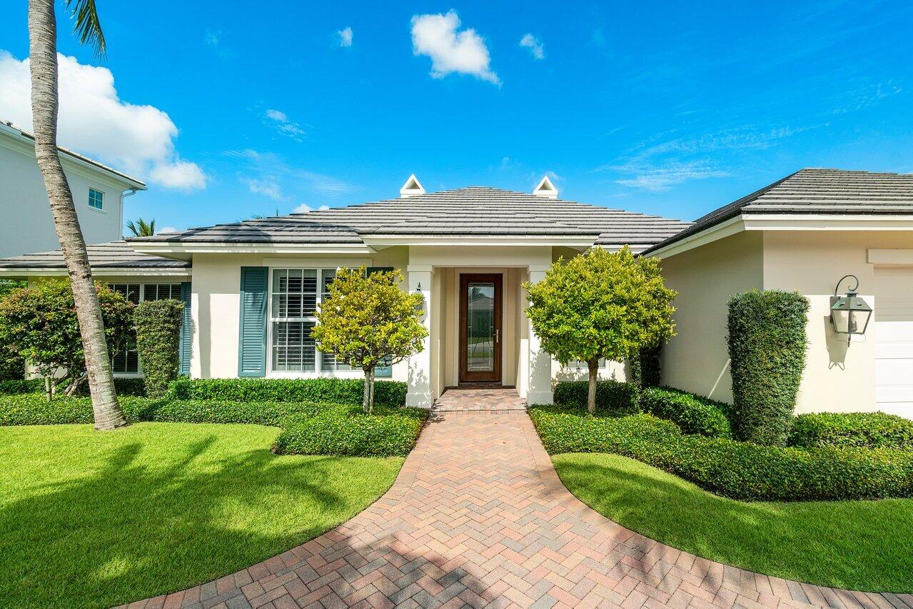 ROYAL PALM YACHT & COUNTRY CLUB - Residential