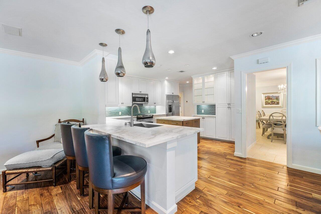 ROYAL PALM YACHT & COUNTRY CLUB - Residential