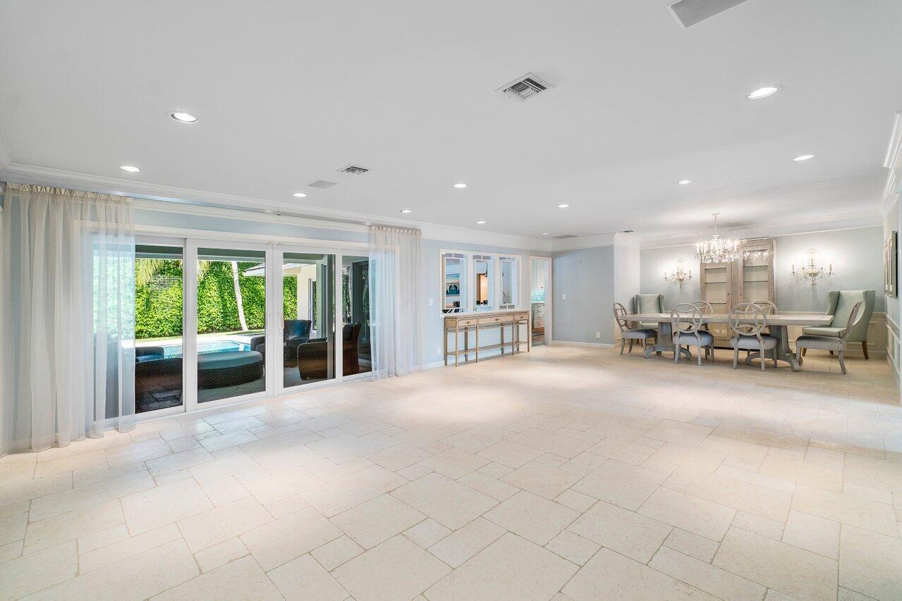 ROYAL PALM YACHT & COUNTRY CLUB - Residential