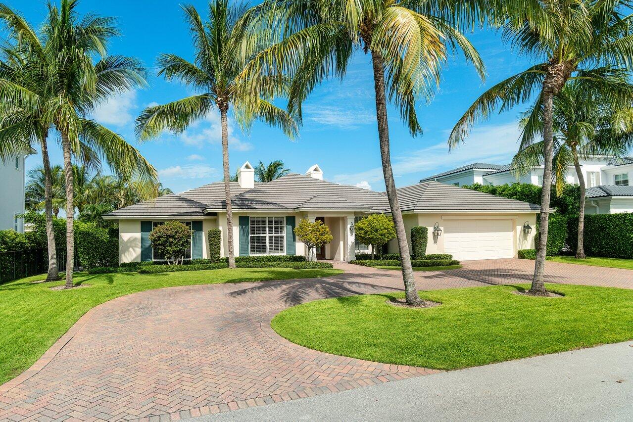 ROYAL PALM YACHT & COUNTRY CLUB - Residential