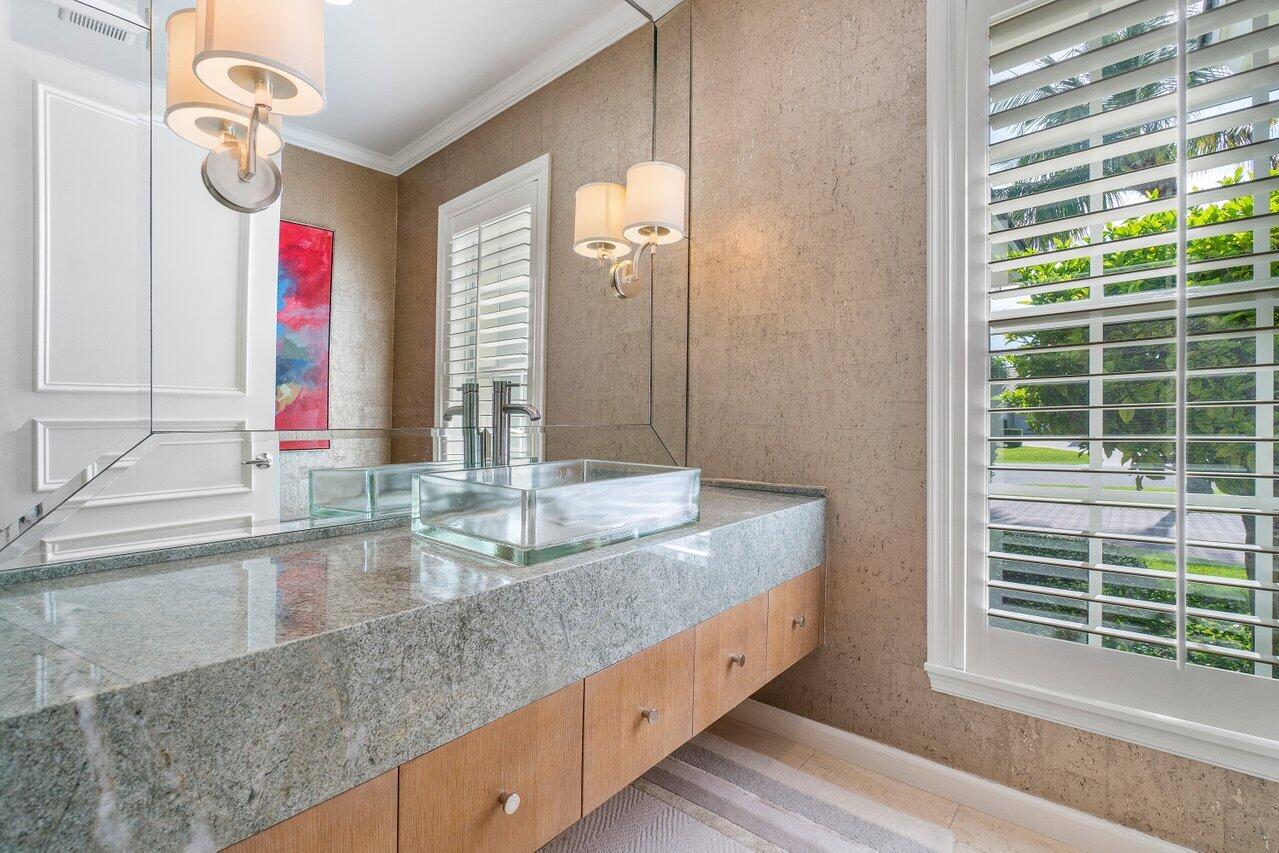 ROYAL PALM YACHT & COUNTRY CLUB - Residential