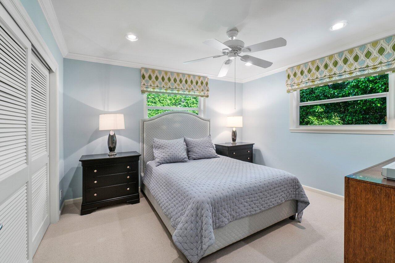 ROYAL PALM YACHT & COUNTRY CLUB - Residential