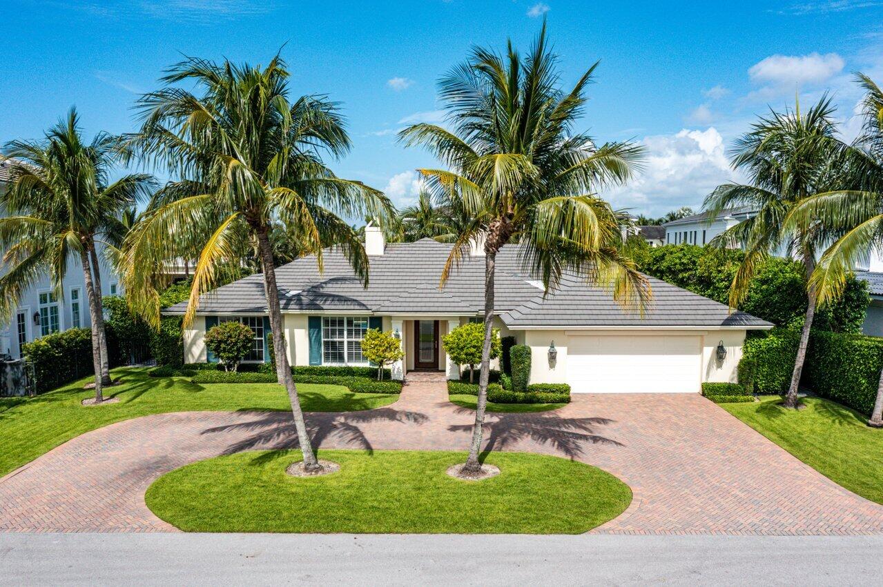 ROYAL PALM YACHT & COUNTRY CLUB - Residential