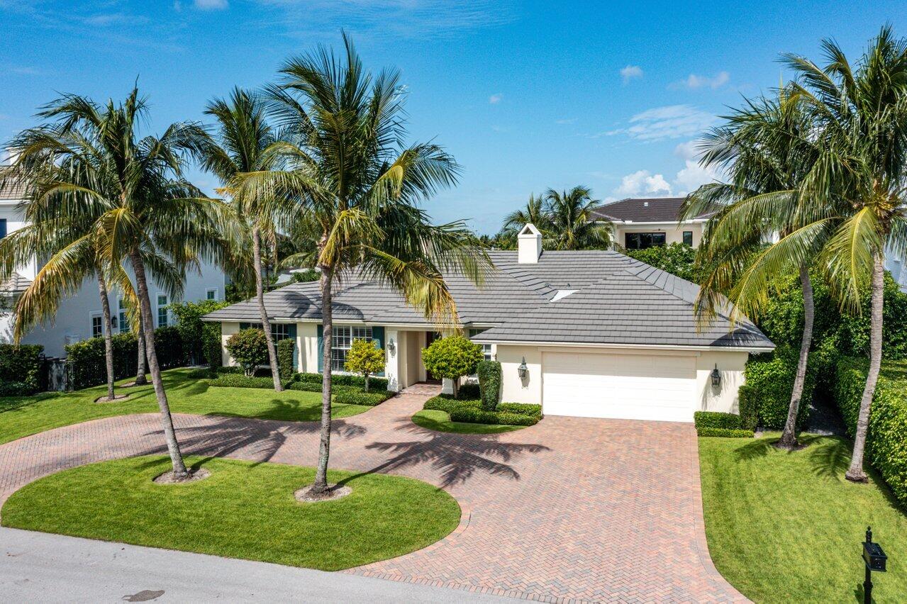 ROYAL PALM YACHT & COUNTRY CLUB - Residential