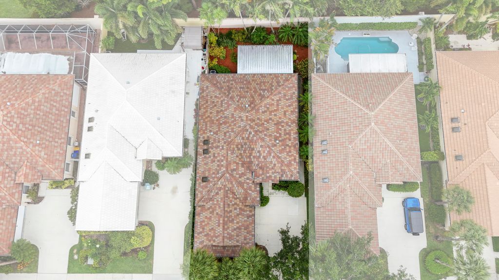 Photo of 186 S Hampton Drive, Jupiter, FL 33458 (MLS # B26038376)