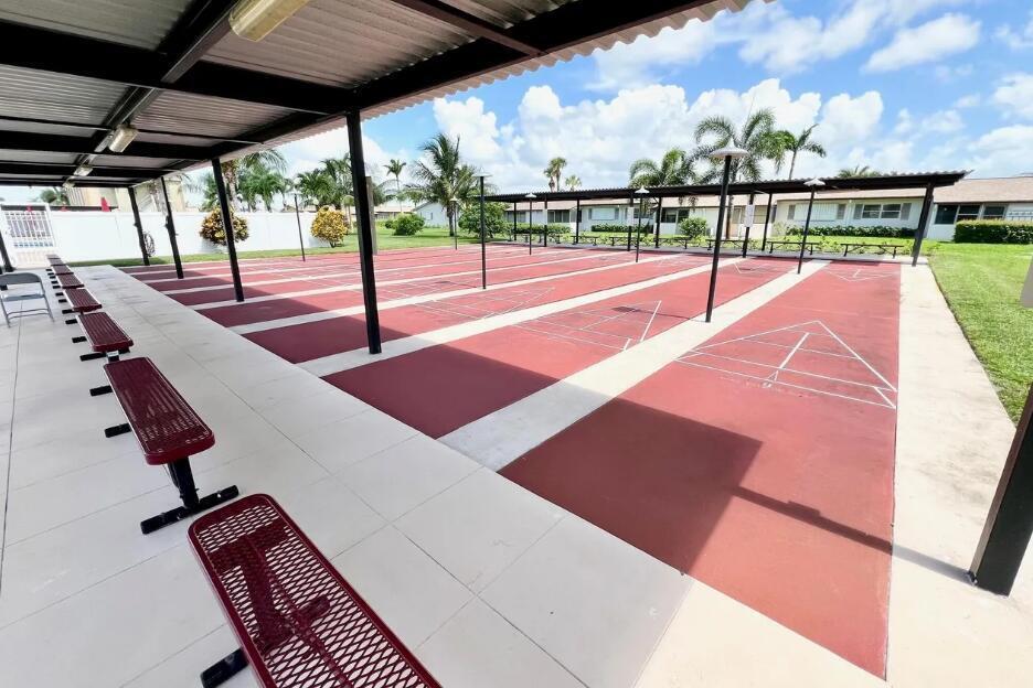 2894 Crosley Drive E J