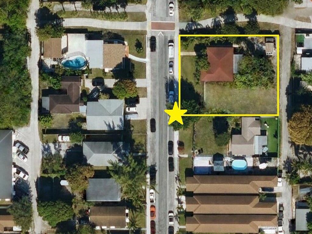Photo of 500 S D Street, Lake Worth Beach, FL 33460 (MLS # B26027696)