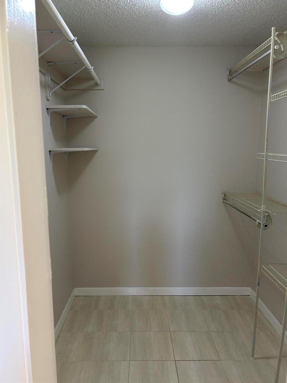 CANARY PALM CLUB - Residential Lease