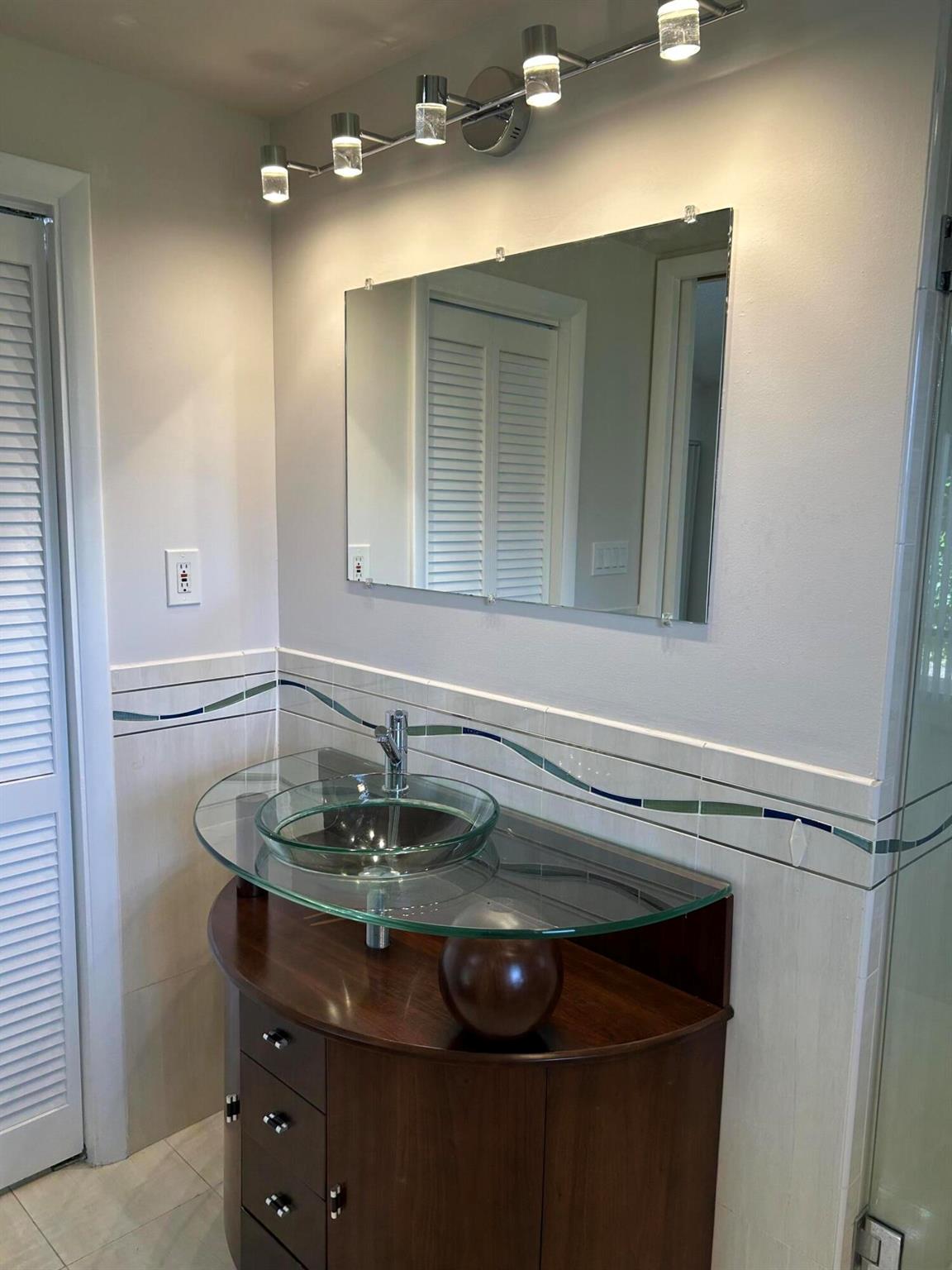 CANARY PALM CLUB - Residential Lease