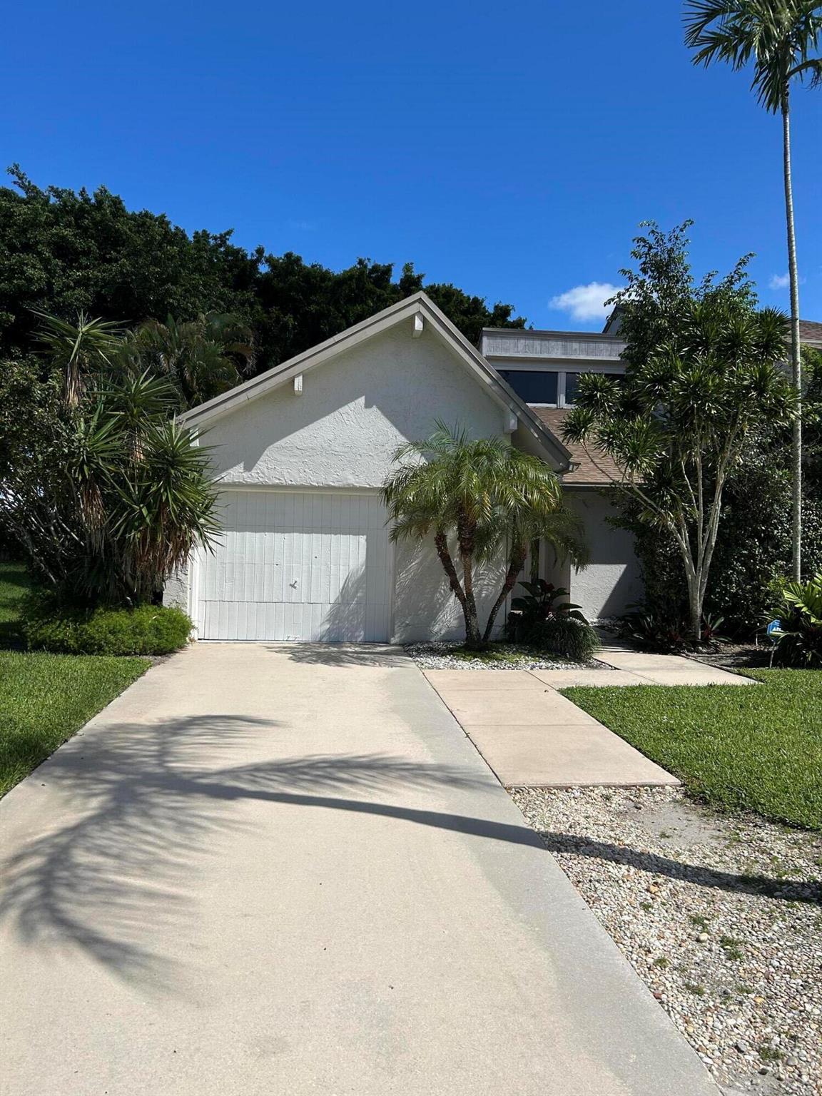 6668 Canary Palm Circle 11