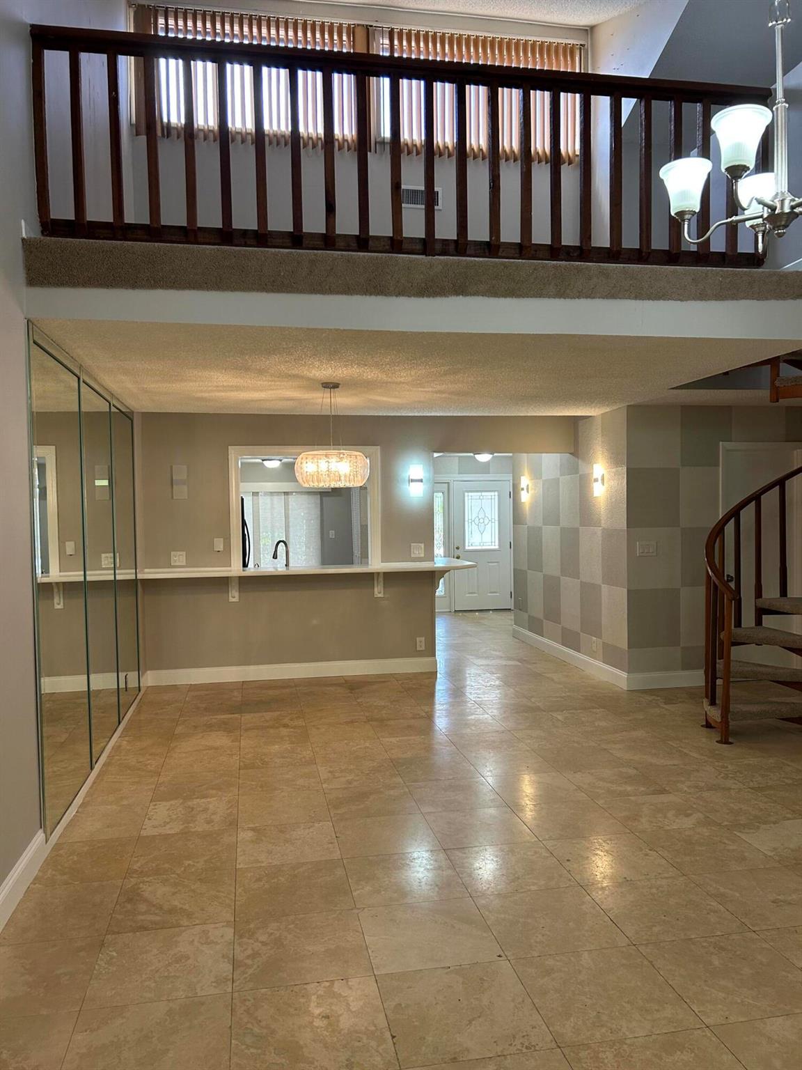 6668 Canary Palm Circle 11