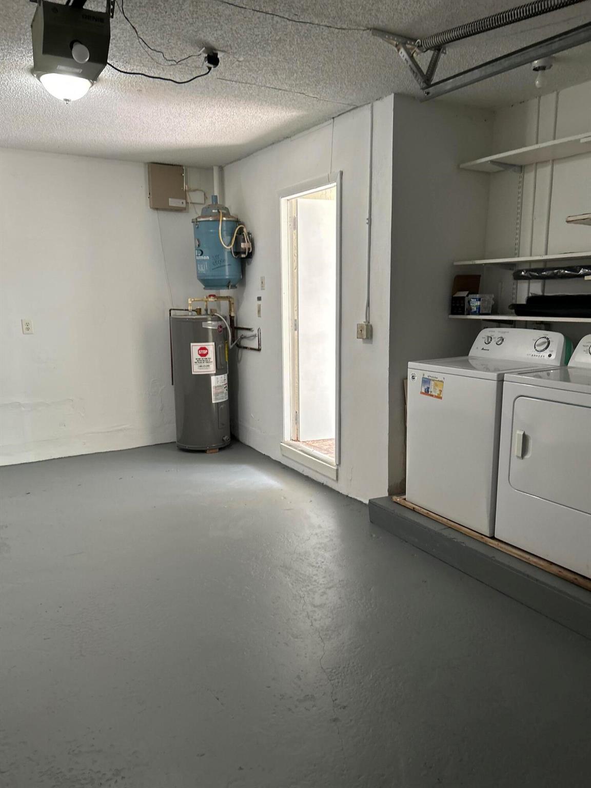 CANARY PALM CLUB - Residential Lease