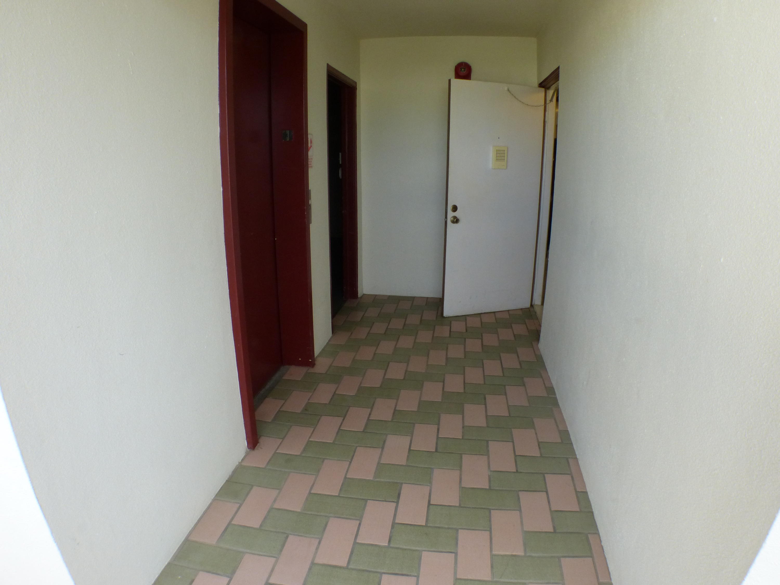 FANSHAW AT CENTURY VILLAGE CONDO - Residential