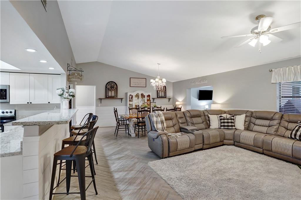Riverglen East 120-44 B - Residential