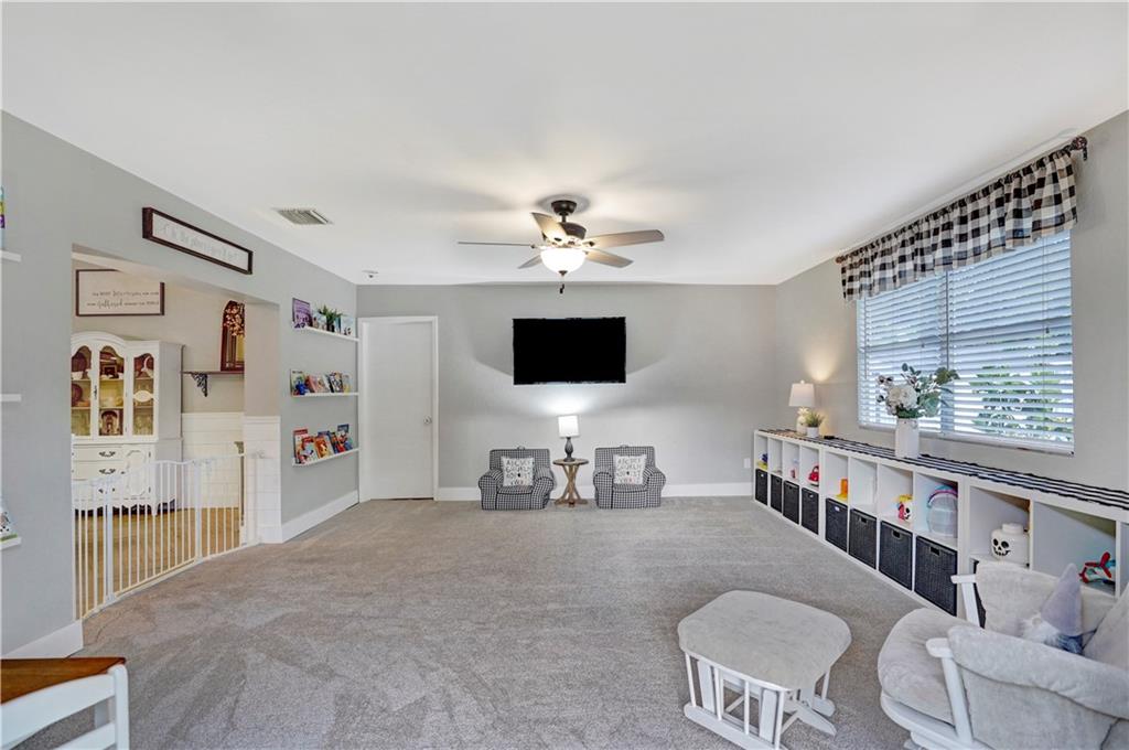 Riverglen East 120-44 B - Residential