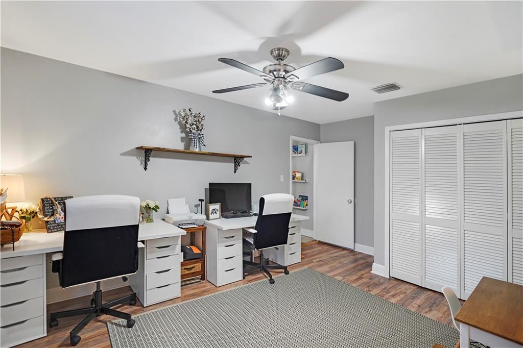 Riverglen East 120-44 B - Residential