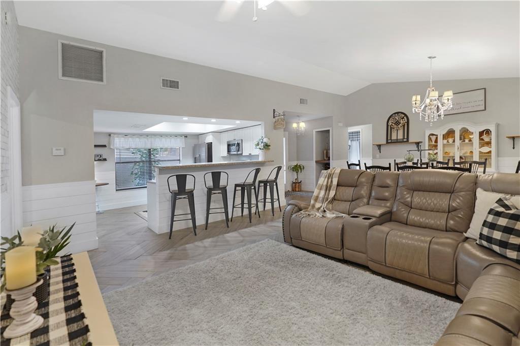 Riverglen East 120-44 B - Residential