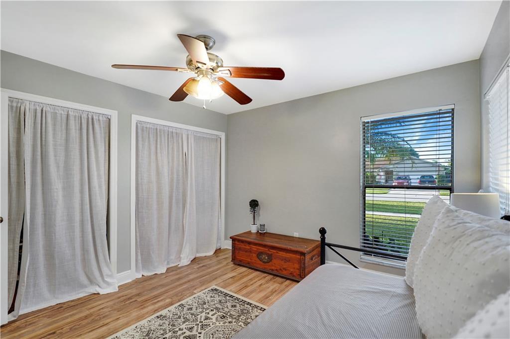 Riverglen East 120-44 B - Residential