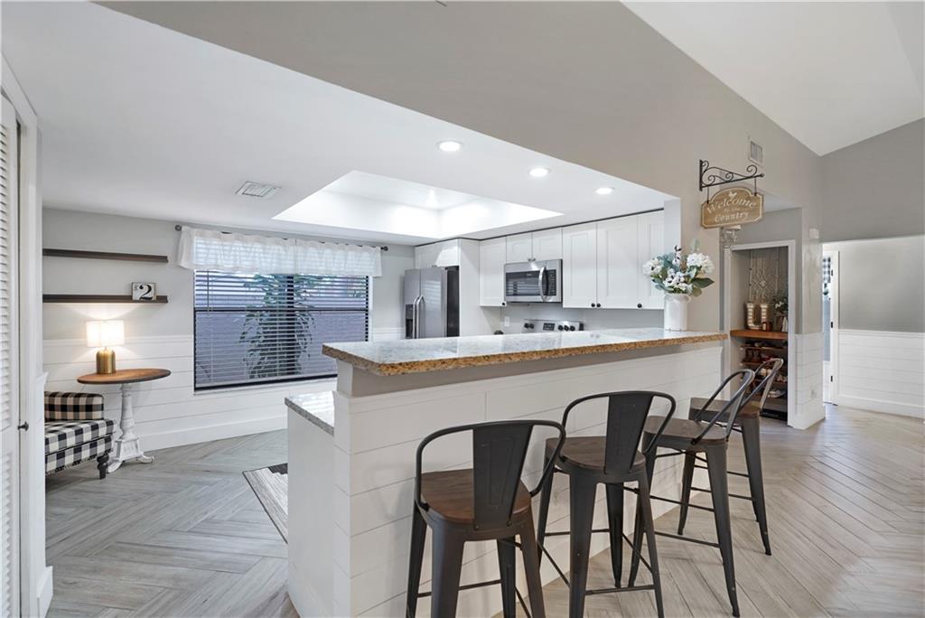 Riverglen East 120-44 B - Residential