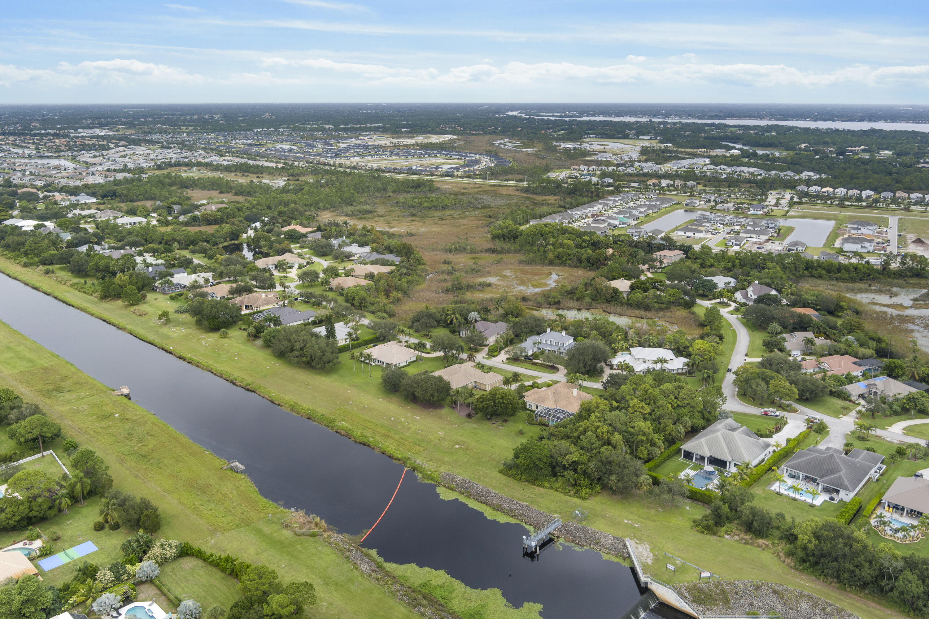 RIVER'S END /  WINDSTONE - Land