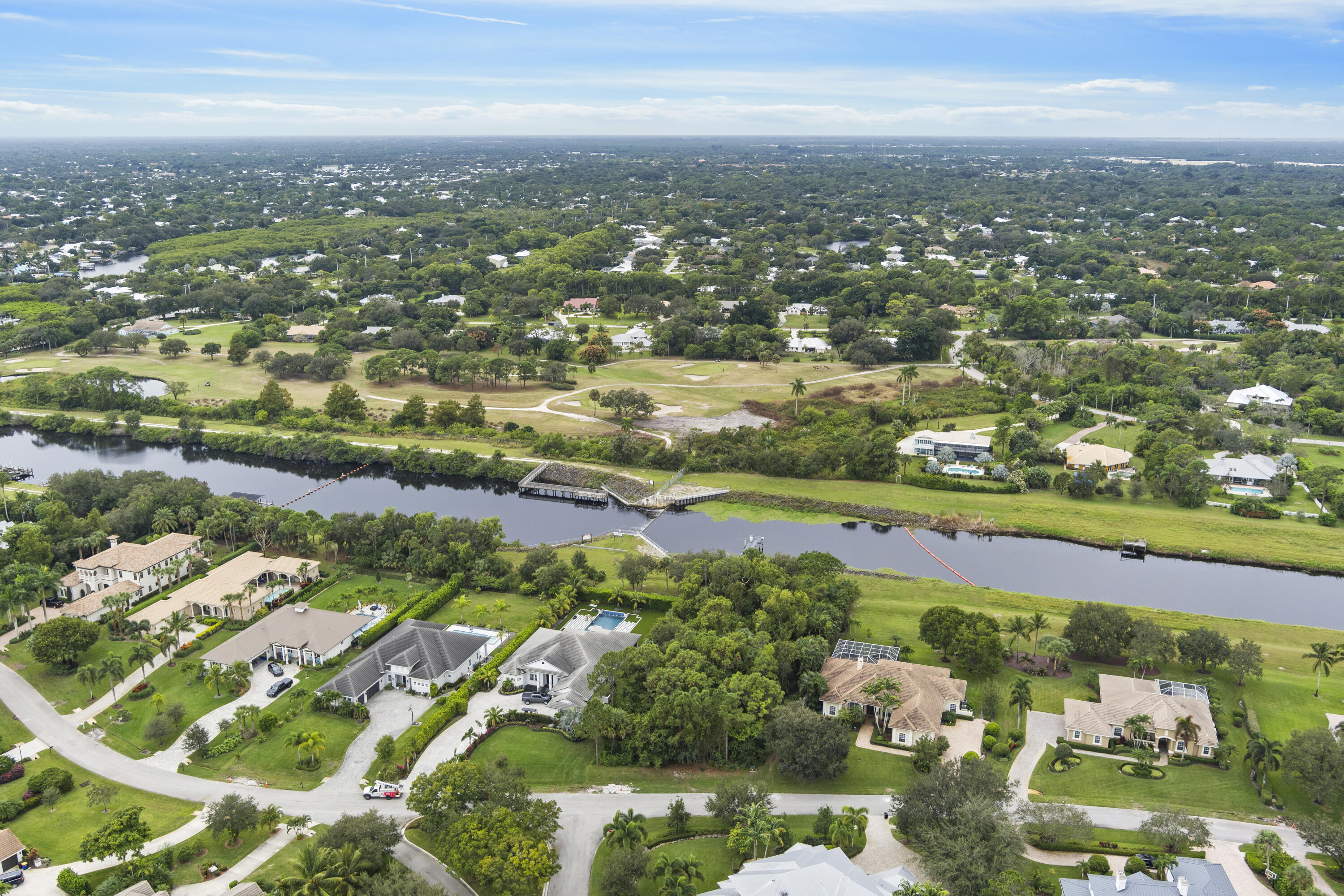 RIVER'S END /  WINDSTONE - Land