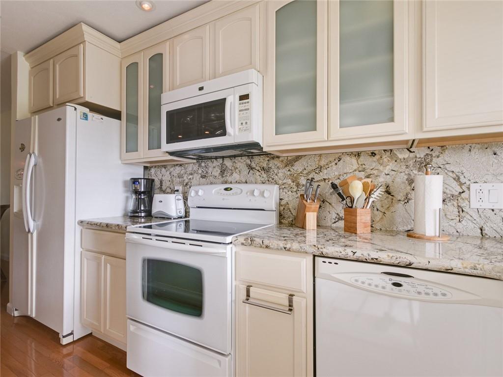 DEAUVILLE TERRACE COOP - Residential